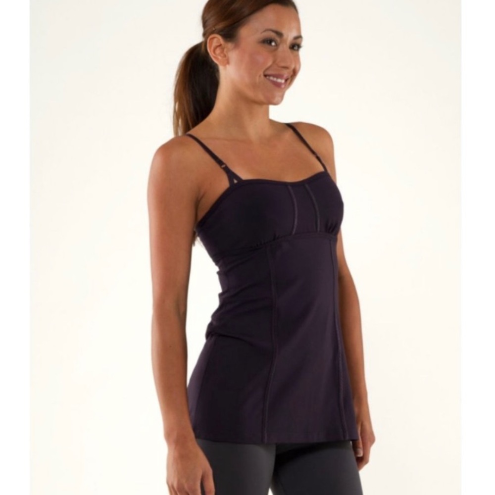 Lululemon Ariel tank convertible adjustable straps
Black Swan purple shelf bra
